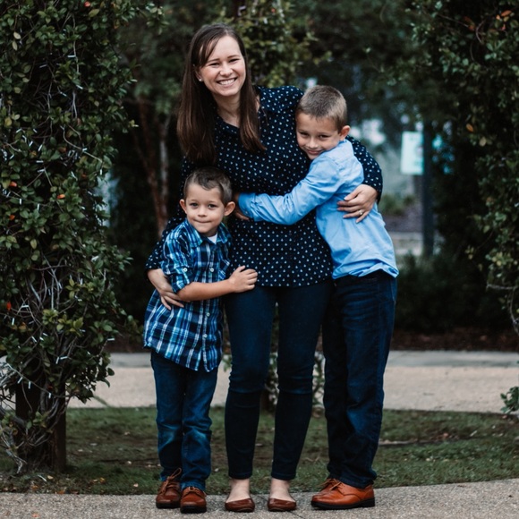 Meet your Posher, Jackie - Picture 2 of 3